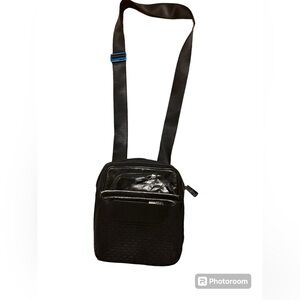 Men's leather messenger bag in great condition by picuadro